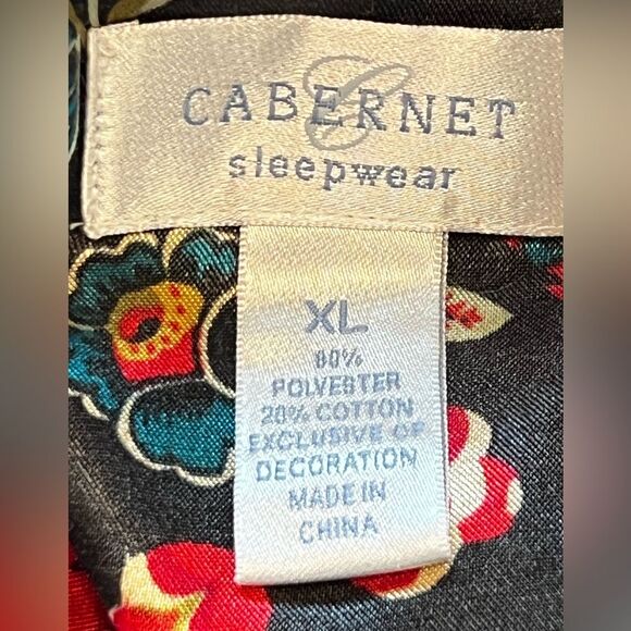 Cabernet Sleepwear | Silky Black Floral Feminine 2 pc. Pajama Set | Size XL - Picture 7 of 16